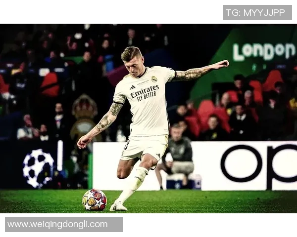 克罗斯在足球场上的传奇之路与未来展望:从天才少年到世界级中场大师 克罗斯在足球场上的传奇之路与未来展望:从天才少年到世界级中场大师